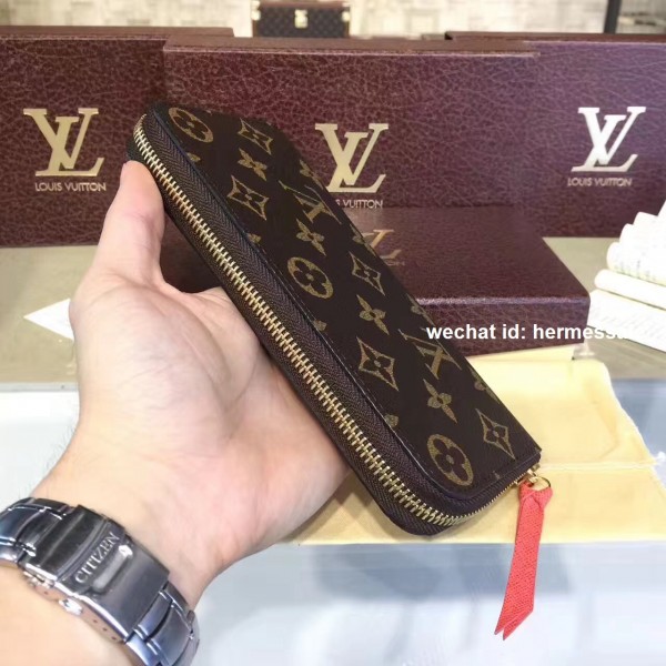 m60742 clémence wallet